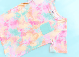 RAINBOW CLOUDS DREAM POCKET TEE