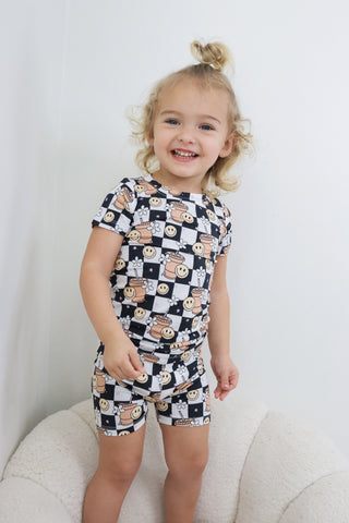 SMILEY CUP OF CHECKERS DREAM SHORT SET