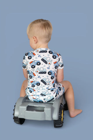 LOVE UNDER CONSTRUCTION DREAM SHORT SET