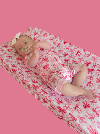 BOW CHECKERED CHARM DREAM CHANGING PAD