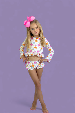 BEACH FOR DAISIES DREAM TWO-PIECE RASH GUARD RUFFLE SWIM SUIT