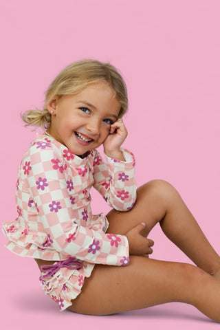 WAVY DAISY CHECKERS DREAM TWO-PIECE RASH GUARD RUFFLE SWIM SUIT