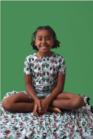 REVVED UP FOR CHRISTMAS DREAM SHORT SET