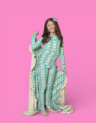 LUCKY RAINBOW RIBBONS DREAM RUFFLE BLANKET