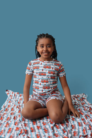 FIRETRUCK FRENZY DREAM SHORT SET