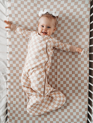 SANDY CHECKERS DREAM CRIB SHEET