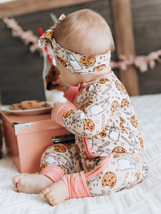 MRS. CLAUS COOKIES DREAM BOW